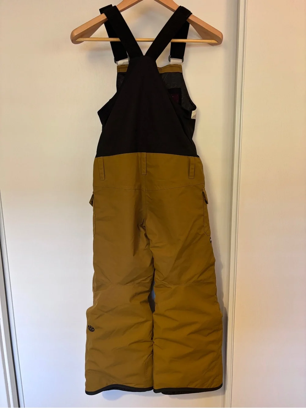686 Youth Evolution Snow Bib Pants Size S Ski Snowboard Overalls Waterproof NWT - Picture 2 of 14